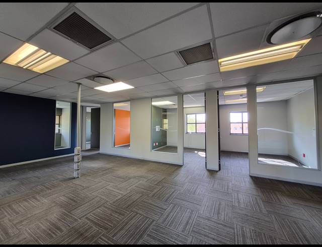 1,225M² OFFICE TO LET IN ILLOVO